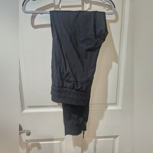 the women swift joggers